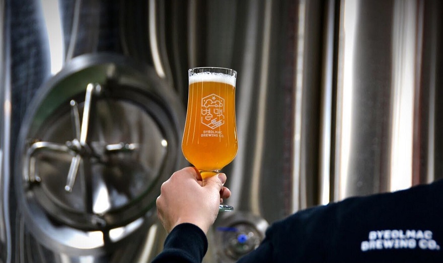 精釀啤酒設(shè)備之如何選擇合適的啤酒發(fā)酵罐？